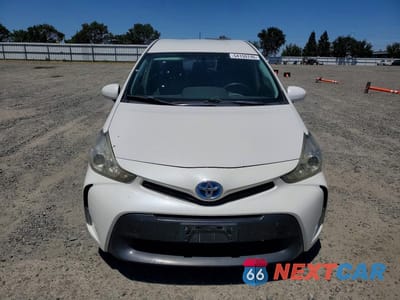 Piąte zdjęcie samochodu w środku: 2016 TOYOTA PRIUS V THREE VIN:JTDZN3EU7GJ053319 - miniatura