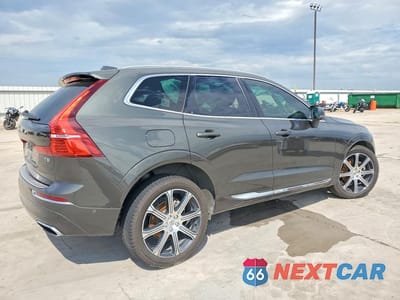 Trzecie zdjęcie samochodu z tyłu: 2021 VOLVO XC60 T5 INSCRIPTION VIN:YV4102DLXM1856696 - miniatura