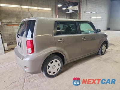 Trzecie zdjęcie samochodu z tyłu: 2012 SCION XB BASE VIN:JTLZE4FE9CJ010306 - miniatura