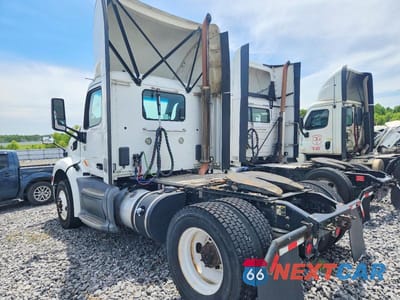 Trzecie zdjęcie samochodu z tyłu: 2017 VOLVO VNL SEMI TRUCK VIN:4V4N39TG4HN988137 - miniatura