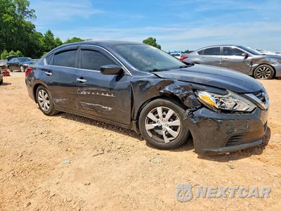 Czwarte zdjęcie samochodu z boku: 2018 NISSAN ALTIMA VIN:1N4AL3AP1JC296161 - miniatura
