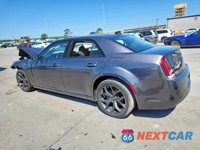 Drugie zdjęcie samochodu z przodu: 2023 CHRYSLER 300 TOURING VIN:2C3CCAAG0PH678778 - miniatura