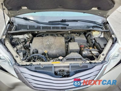 Zdjęcie 12 z 14 samochodu: 2017 TOYOTA SIENNA XLE PREMIUM 8-PASSENGER VIN:5TDYZ3DC0HS771114 - miniatura