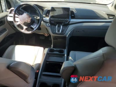 Zdjęcie 8 z 13 samochodu: 2018 HONDA ODYSSEY EXL VIN:5FNRL6H73JB065592 - miniatura