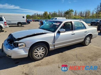 2003 FORD CROWN VICTORIA LX 2FAFP74W13X156573 - główne zdjęcie licytacji z USA - miniatura