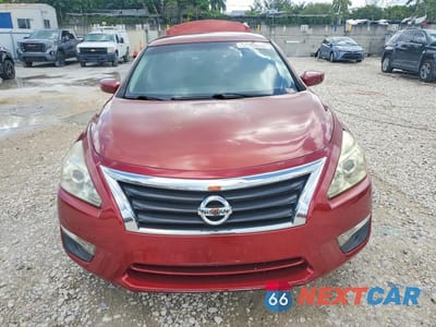 Piąte zdjęcie samochodu w środku: 2014 NISSAN ALTIMA 2.5 S VIN:1N4AL3AP4EC416461 - miniatura