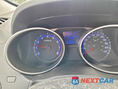Zdjęcie 8 z 10 samochodu: 2015 HYUNDAI TUCSON GLS VIN:KM8JT3AF0FU971576 - miniatura