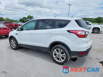 Drugie zdjęcie samochodu z przodu: 2017 FORD ESCAPE SE VIN:1FMCU9GD3HUD33291 - miniatura