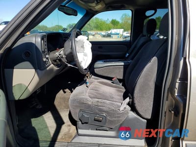 Zdjęcie 7 z 13 samochodu: 2002 CHEVROLET TAHOE VIN:1GNEK13V12J272090 - miniatura