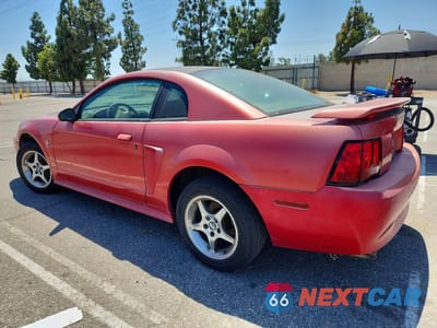 Drugie zdjęcie samochodu z przodu: 2001 FORD MUSTANG VIN:1FAFP40451F203583 - miniatura