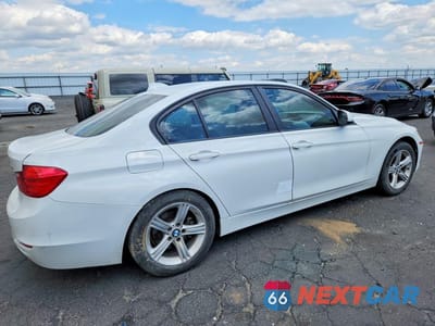 Trzecie zdjęcie samochodu z tyłu: 2014 BMW 320 I VIN:WBA3B1G50ENS77849 - miniatura