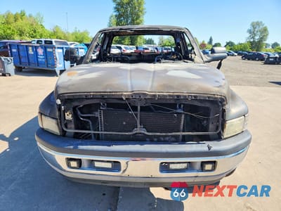 Piąte zdjęcie samochodu w środku: 2001 DODGE RAM 1500 VIN:3B7HF13Z21M583431 - miniatura