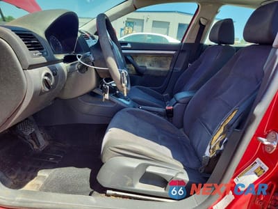 Zdjęcie 7 z 12 samochodu: 2007 VOLKSWAGEN JETTA VIN:3VWGF81K97M124333 - miniatura