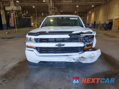 Piąte zdjęcie samochodu w środku: 2017 CHEVROLET SILVERADO K1500 CUSTOM VIN:1GCVKPEC3HZ142068 - miniatura