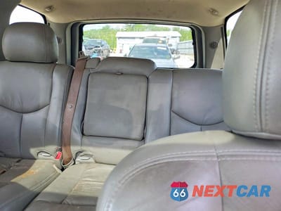 Zdjęcie 10 z 13 samochodu: 2005 GMC YUKON VIN:1GKEK13T45J193688 - miniatura