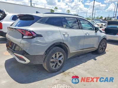 Trzecie zdjęcie samochodu z tyłu: 2024 KIA SPORTAGE SX VIN:5XYK43DF1RG179556 - miniatura