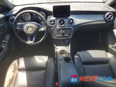 Zdjęcie 8 z 12 samochodu: 2016 MERCEDES-BENZ CLA 250 VIN:WDDSJ4EB2GN384857 - miniatura