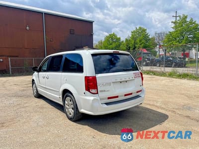 Trzecie zdjęcie samochodu z tyłu: 2016 DODGE GRAND CARAVAN SE VIN:2C4RDGBG3GR342217 - miniatura