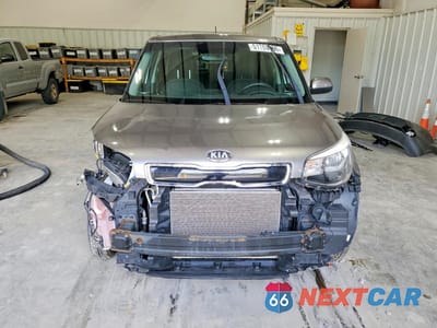 Piąte zdjęcie samochodu w środku: 2016 KIA SOUL + VIN:KNDJP3A51G7302166 - miniatura