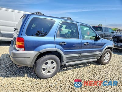 Trzecie zdjęcie samochodu z tyłu: 2001 FORD ESCAPE XLT VIN:1FMCU04101KB40703 - miniatura