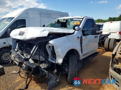 2023 FORD F550 SUPER DUTY 1FDUF5HT6PDA13300 - główne zdjęcie licytacji z USA - miniatura