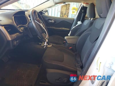 Zdjęcie 7 z 13 samochodu: 2016 JEEP CHEROKEE LATITUDE VIN:1C4PJMCS7GW245160 - miniatura