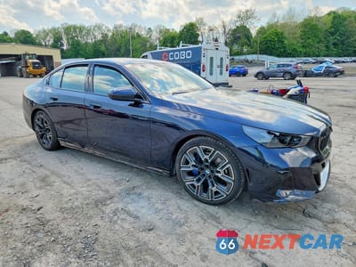 Czwarte zdjęcie samochodu z boku: 2025 BMW 530 XI VIN:WBA53FJ08SCU29075 - miniatura