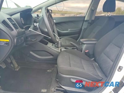 Zdjęcie 7 z 13 samochodu: 2016 KIA FORTE LX VIN:KNAFK4A62G5617909 - miniatura