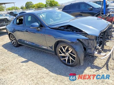 Czwarte zdjęcie samochodu z boku: 2020 VOLVO S60 T5 MOMENTUM VIN:7JR102FK9LG047811 - miniatura