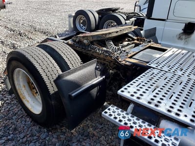 Zdjęcie 6 z 10 samochodu: 2018 VOLVO VNL SEMI TRUCK VIN:4V4N39TGXJN892535 - miniatura