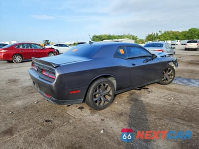 Trzecie zdjęcie samochodu z tyłu: 2018 DODGE CHALLENGER SXT VIN:2C3CDZAG9JH232843 - miniatura