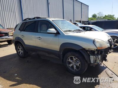Czwarte zdjęcie samochodu z boku: 2009 HYUNDAI TUCSON SE VIN:KM8JN72D09U934675 - miniatura