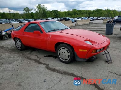 Czwarte zdjęcie samochodu z boku: 1985 PORSCHE 928 S VIN:WP0JB0922FS861552 - miniatura