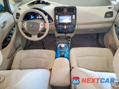 Zdjęcie 8 z 13 samochodu: 2012 NISSAN LEAF SV VIN:JN1AZ0CP5CT026604 - miniatura