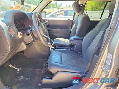 Zdjęcie 7 z 12 samochodu: 2016 JEEP PATRIOT SPORT VIN:1C4NJPBA7GD633762 - miniatura