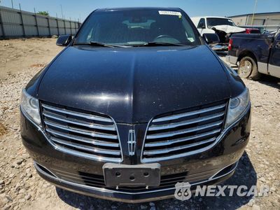 Piąte zdjęcie samochodu w środku: 2018 LINCOLN MKT VIN:2LMHJ5NK9JBL02426 - miniatura