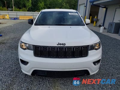 Piąte zdjęcie samochodu w środku: 2020 JEEP GRAND CHEROKEE LAREDO VIN:1C4RJEAG4LC129018 - miniatura