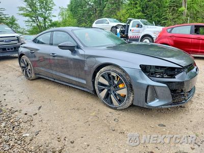 Czwarte zdjęcie samochodu z boku: 2022 AUDI RS E-TRON GT VIN:WAUBHBFW0N7902202 - miniatura