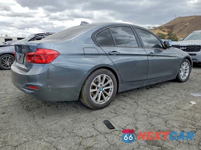 Trzecie zdjęcie samochodu z tyłu: 2018 BMW 320 I VIN:WBA8E1G59JNU92847 - miniatura