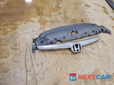 Zdjęcie 12 z 13 samochodu: 2006 HONDA CIVIC LX VIN:1HGFA16596L147734 - miniatura