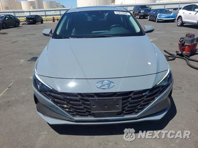 Piąte zdjęcie samochodu w środku: 2022 HYUNDAI ELANTRA SEL VIN:KMHLN4AG1NU317086 - miniatura