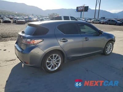 Trzecie zdjęcie samochodu z tyłu: 2013 LEXUS CT 200 VIN:JTHKD5BH8D2161783 - miniatura