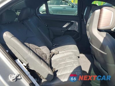Zdjęcie 10 z 12 samochodu: 2023 BMW 760 XI VIN:WBA33EJ0XPCM54214 - miniatura