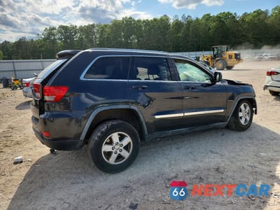 Trzecie zdjęcie samochodu z tyłu: 2011 JEEP GRAND CHEROKEE LAREDO VIN:1J4RR4GG3BC596823 - miniatura