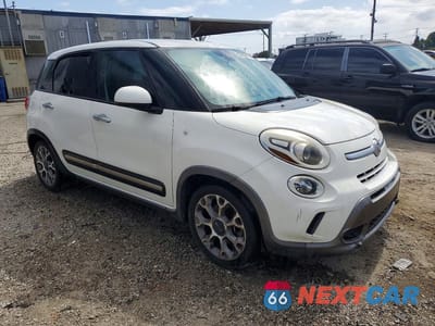 Czwarte zdjęcie samochodu z boku: 2014 FIAT 500L TREKKING VIN:ZFBCFADH0EZ018523 - miniatura