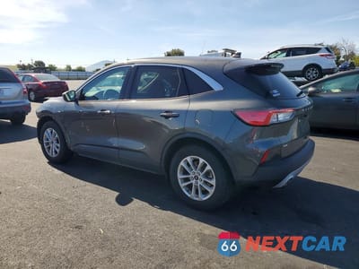 Drugie zdjęcie samochodu z przodu: 2020 FORD ESCAPE SE VIN:1FMCU0G60LUC63612 - miniatura