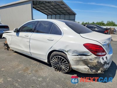 Drugie zdjęcie samochodu z przodu: 2016 MERCEDES-BENZ C 300 VIN:55SWF4JB8GU144261 - miniatura
