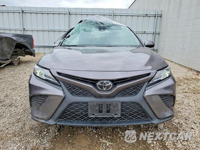 Piąte zdjęcie samochodu w środku: 2019 TOYOTA CAMRY SE VIN:4T1B11HK0KU737983 - miniatura