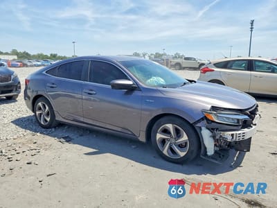 Czwarte zdjęcie samochodu z boku: 2020 HONDA INSIGHT EX VIN:19XZE4F52LE014741 - miniatura