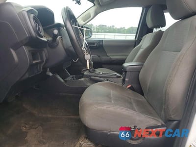 Zdjęcie 7 z 12 samochodu: 2017 TOYOTA TACOMA SR VIN:5TFRX5GN5HX085664 - miniatura